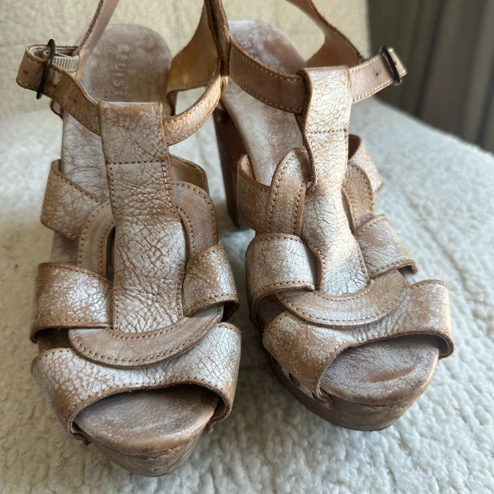 Bed Stu Stylish Tan Leather Block Heels - Picture 1 of 2